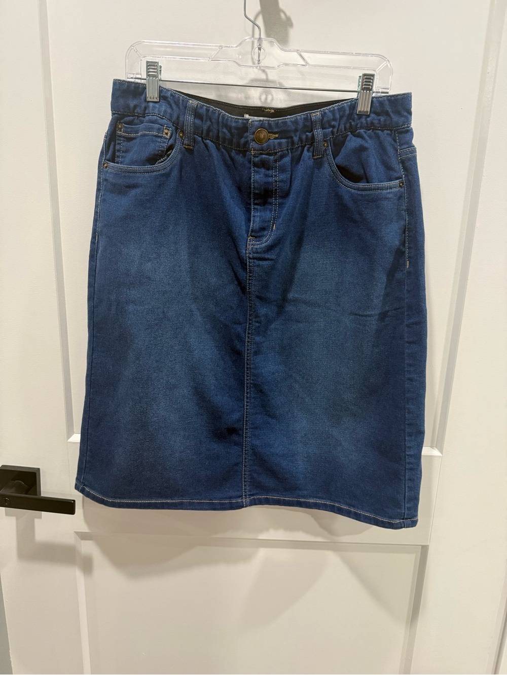 Cato Women's Blue Denim Straight Skirt Elastic Waist Size 14